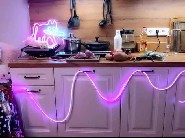 Join 18 years old Alisa-Cheshirovna from BongaCams Alisa-Cheshirovna from BongaCams