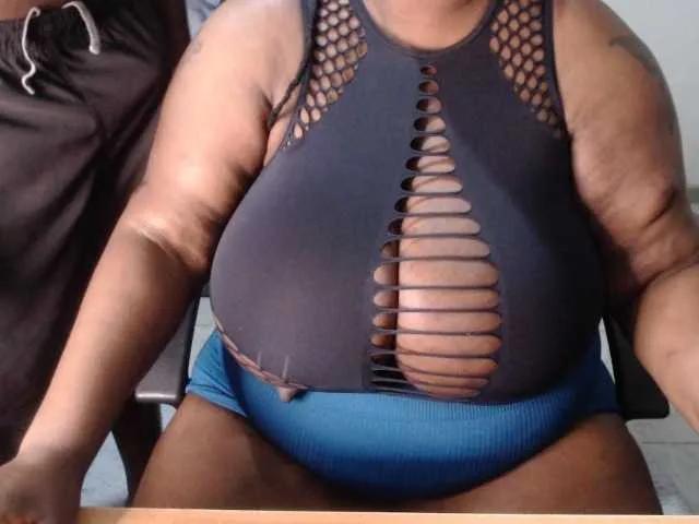 bigboobscoupls from BongaCams