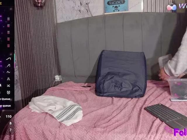 Danielaa-a from BongaCams