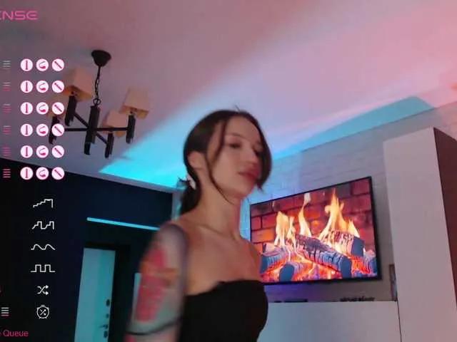 Join Jade-Lumin, she wants to masturbate for you Jade-Lumin from BongaCams