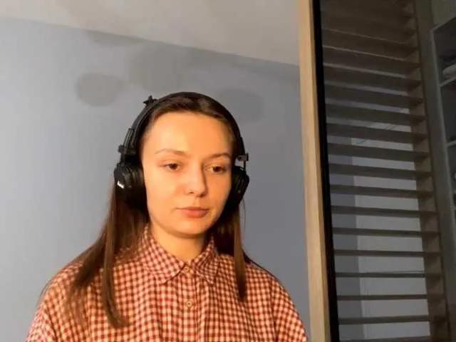 Join KittieRusu, she wants to masturbate for you KittieRusu from BongaCams