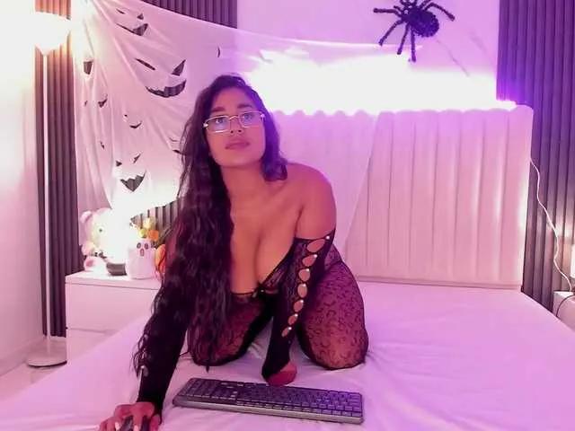 Admire LanaRay1, she wants to masturbate for you LanaRay1 from BongaCams