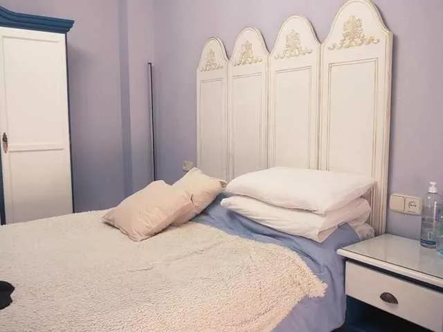 Explore BongaCams's New1dee new1dee from BongaCams