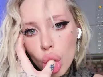 2badforyou from Chaturbate