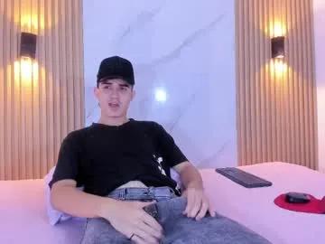 Discover Alejo_gray1, he wants to masturbate for you alejo_gray1 from Chaturbate