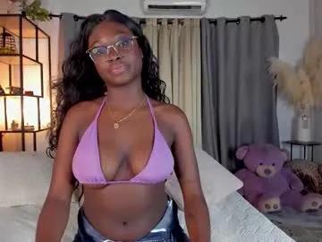 amber_maxwell from Chaturbate