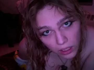 clemie32677 from Chaturbate