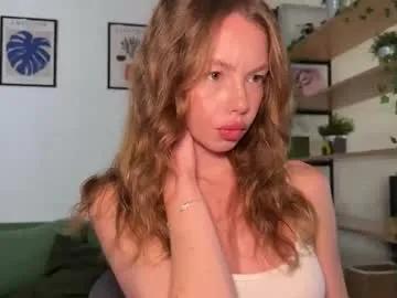 elli_harmon from Chaturbate