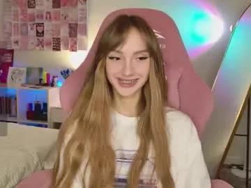 Checkout 19 years old lunainnk from Chaturbate lunainnk from Chaturbate