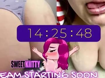 Admire hot model Sweetkiitty3 sweetkiitty3 from Chaturbate