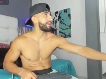 Explore Chaturbate's Yiyo10_ yiyo10_ from Chaturbate