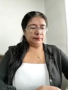 Masturbate to slutty stripper __valentina18 __valentina18 from StripChat