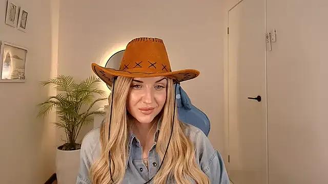 _Mi1a_ from StripChat