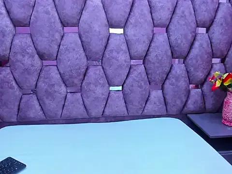 Discover sexy camwhore AlaSmith AlaSmith from StripChat