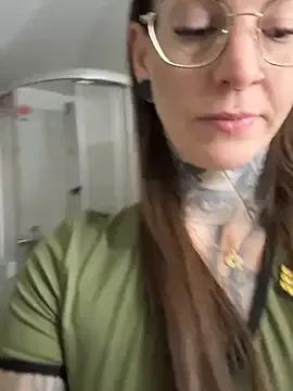 BrownieyQueen from StripChat