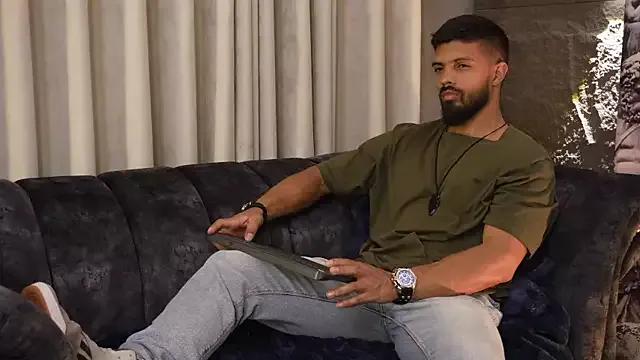 DannSaenz from StripChat