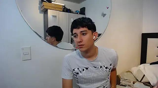 Dravith_Valery from StripChat