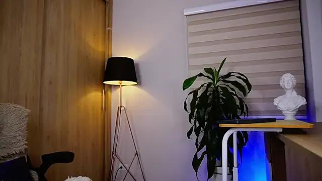 Sweet Erick_Thompsonx wants you to fuck his body now Erick_Thompsonx from StripChat