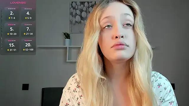 Julliakoill from StripChat