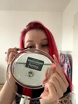 Discover naked slut Kimkatyrides kimkatyrides from StripChat