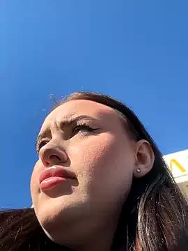 KiraSunshine from StripChat