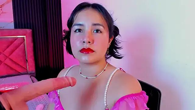 Lalalemoonds from StripChat