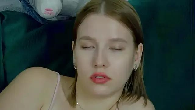 LiliLinn from StripChat