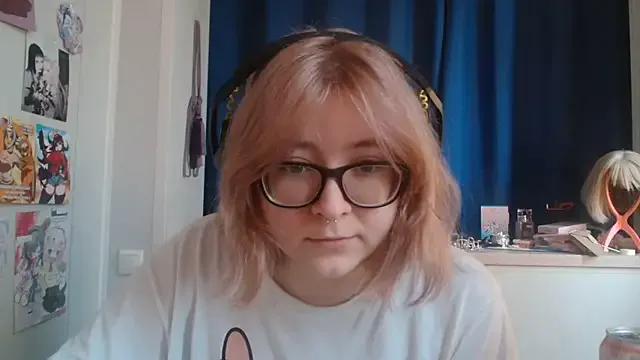 LolaWEI from StripChat