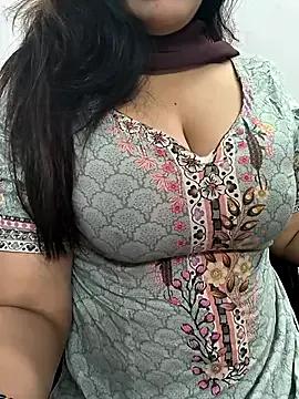 lovely_zara from StripChat