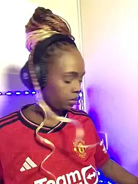 LuciousLips96 from StripChat