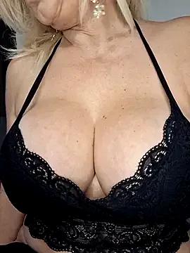 milfevapeccato from StripChat