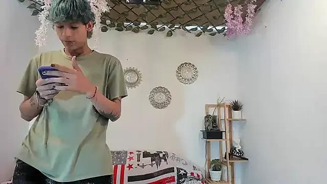 oliverhot2005 from StripChat