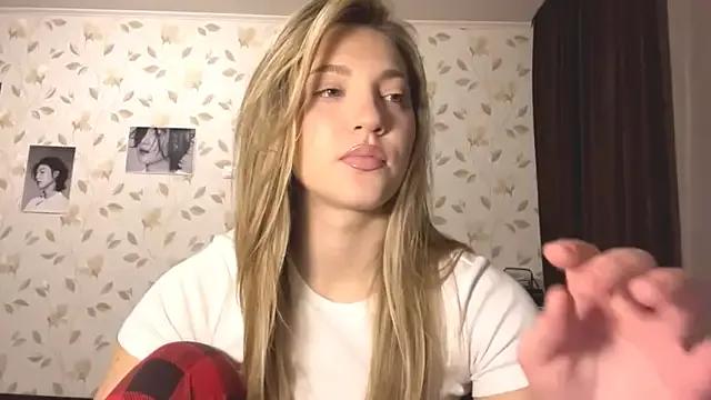 Join sexy camwhorethaEredia OrethaEredia from StripChat