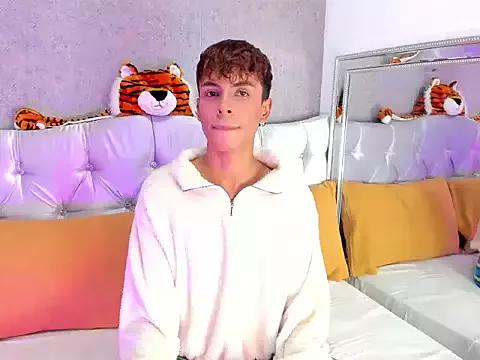 Discover slutty camwhore PrincePoppy PrincePoppy from StripChat