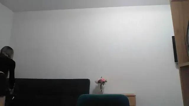 Tavriena from StripChat