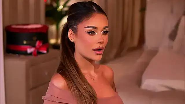 Explore slutty performer YasmineShaw YasmineShaw from StripChat